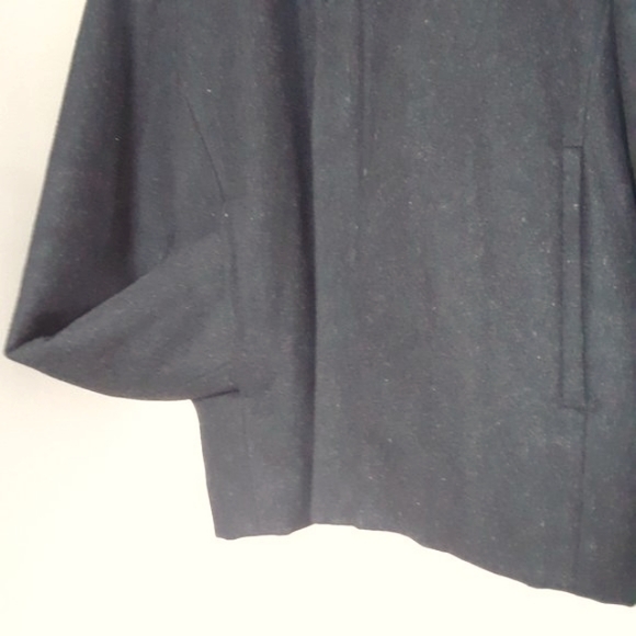 Kenneth Cole. Wool Zip-Up Wool Jacket. Grey. Large - Picture 11 of 15